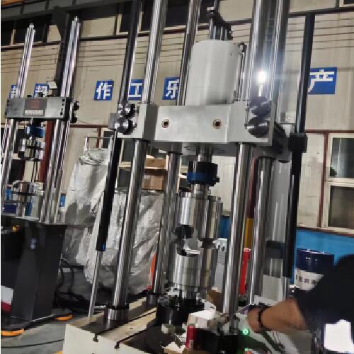 1684288812564298.jpg 1液壓緩沖器綜合測(cè)試系統(tǒng)2.jpg